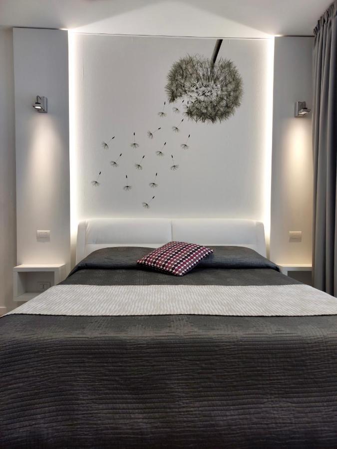 La Brise Hotel มารินา ดิ เปียตราซันตา ภายนอก รูปภาพ