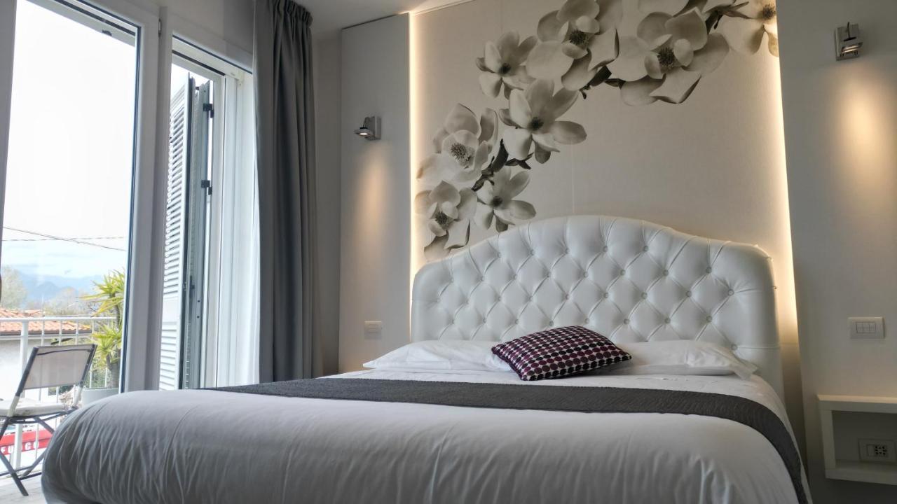 La Brise Hotel มารินา ดิ เปียตราซันตา ภายนอก รูปภาพ